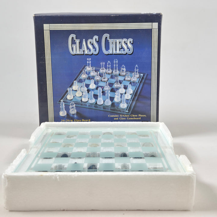 Elegant och Unikt Glasschackspel i Mycket Gott Skick
