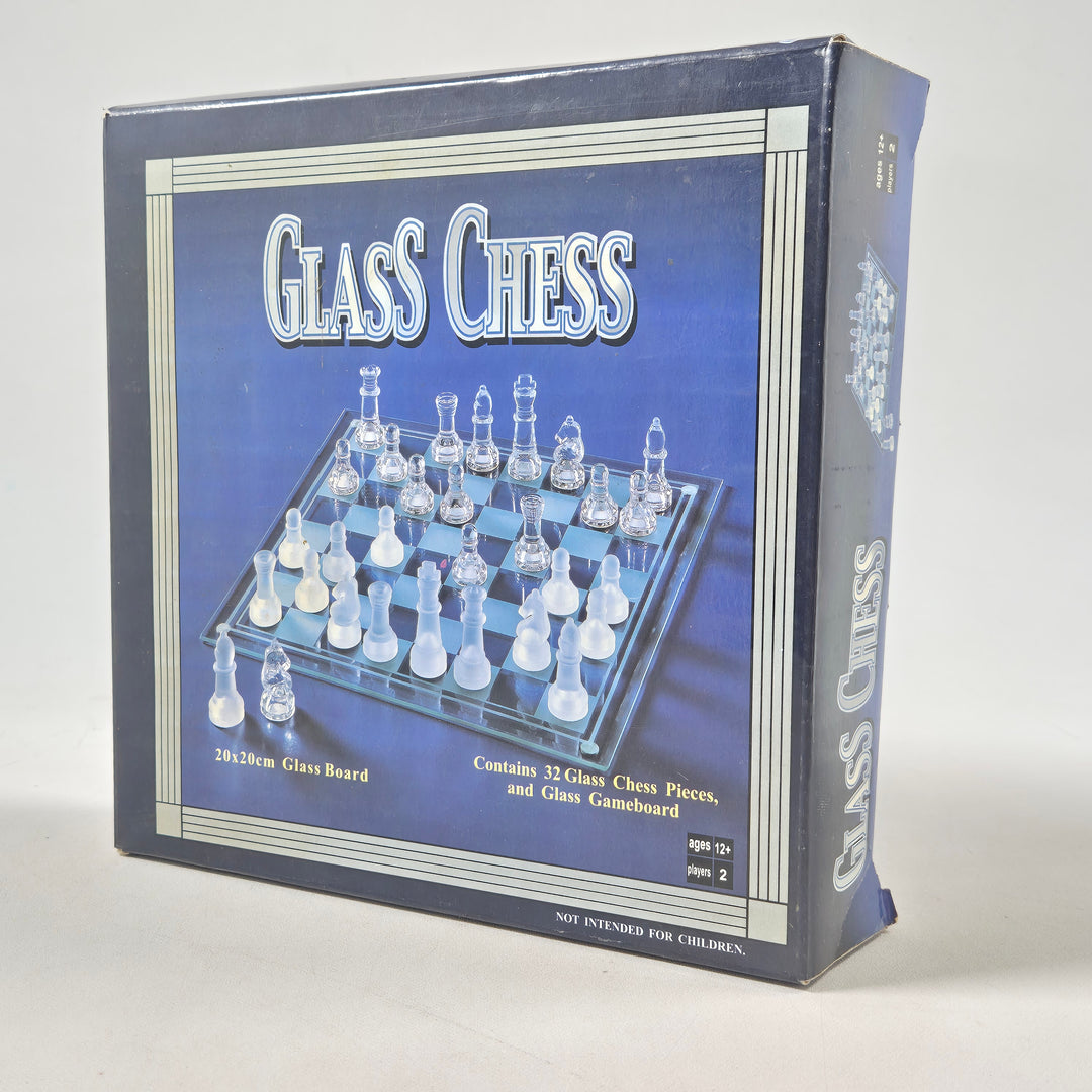 Elegant och Unikt Glasschackspel i Mycket Gott Skick