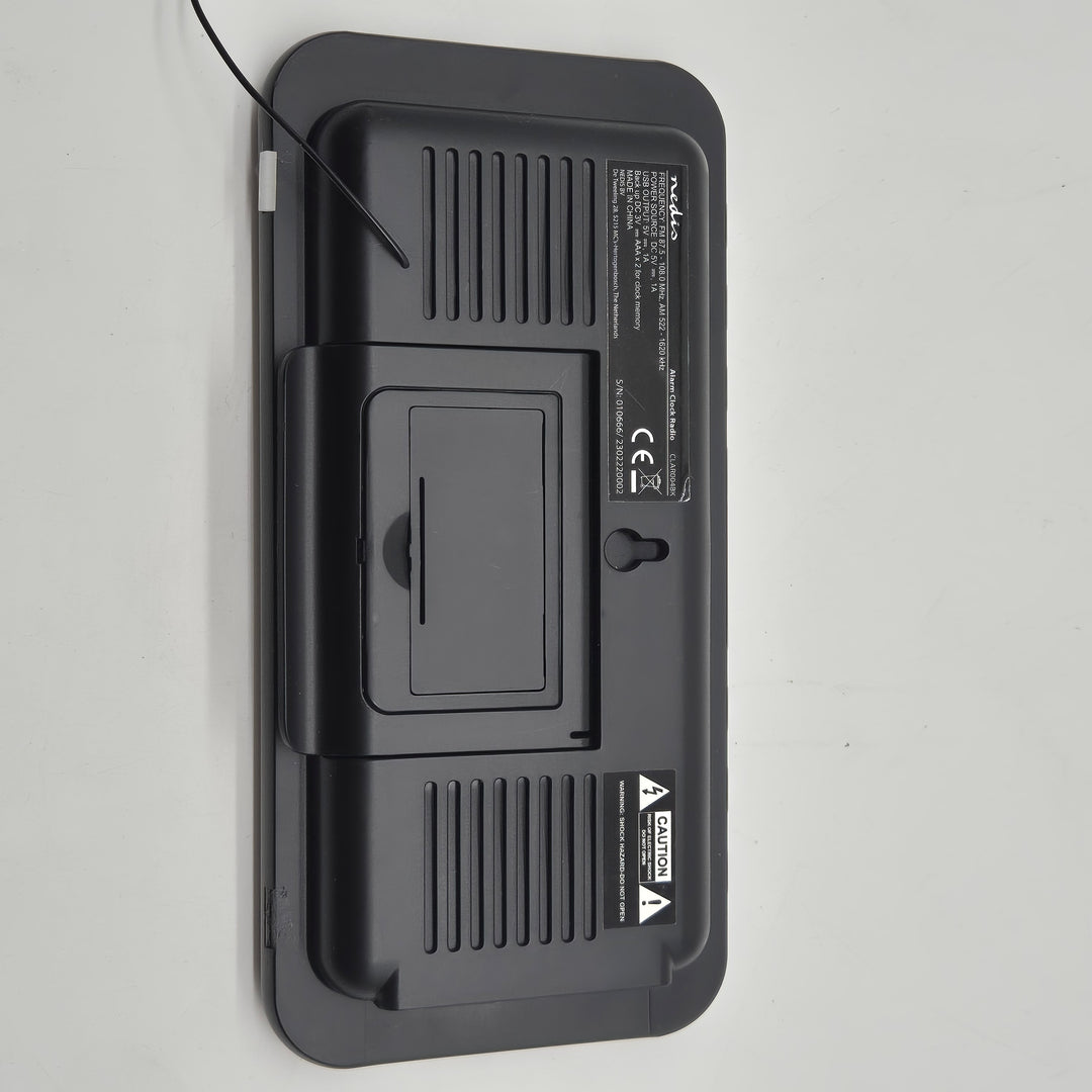 Modern och elegant Neoxeo bordsradio i plast