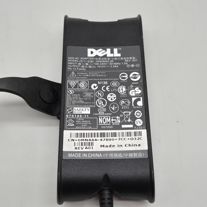 Dell nätadapter 65W i mycket gott skick