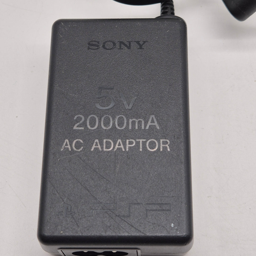 Sony AC-adapter PSP-100 i gott skick