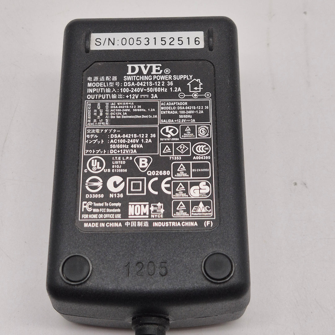 DVE Strömadapter i plast begagnad