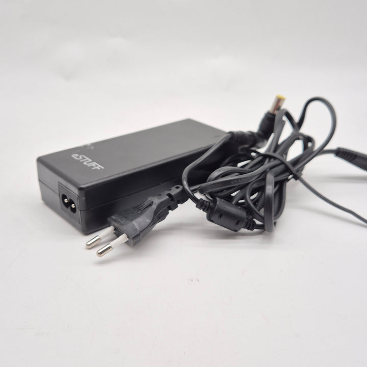 eSTUFF AC-adapter 90W mycket gott skick