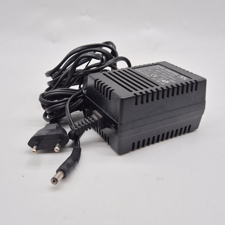 Begagnad Nätadapter SY 12V 1500mA