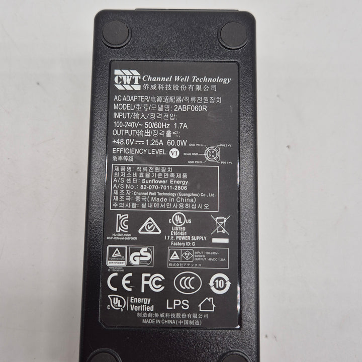 Högeffektiv nätadapter Channel Well Technology