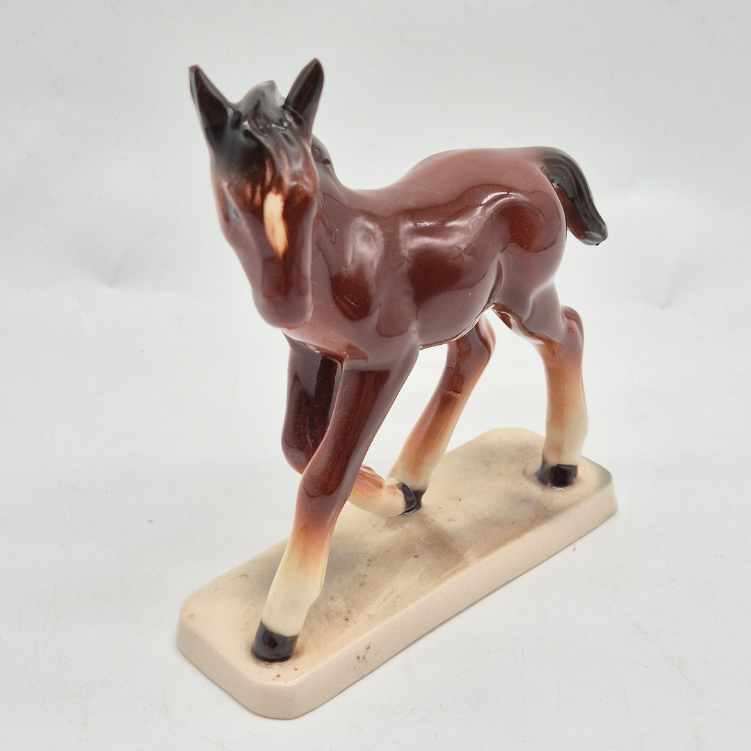 Elegant retro keramikhäst Lomonosov i keramik