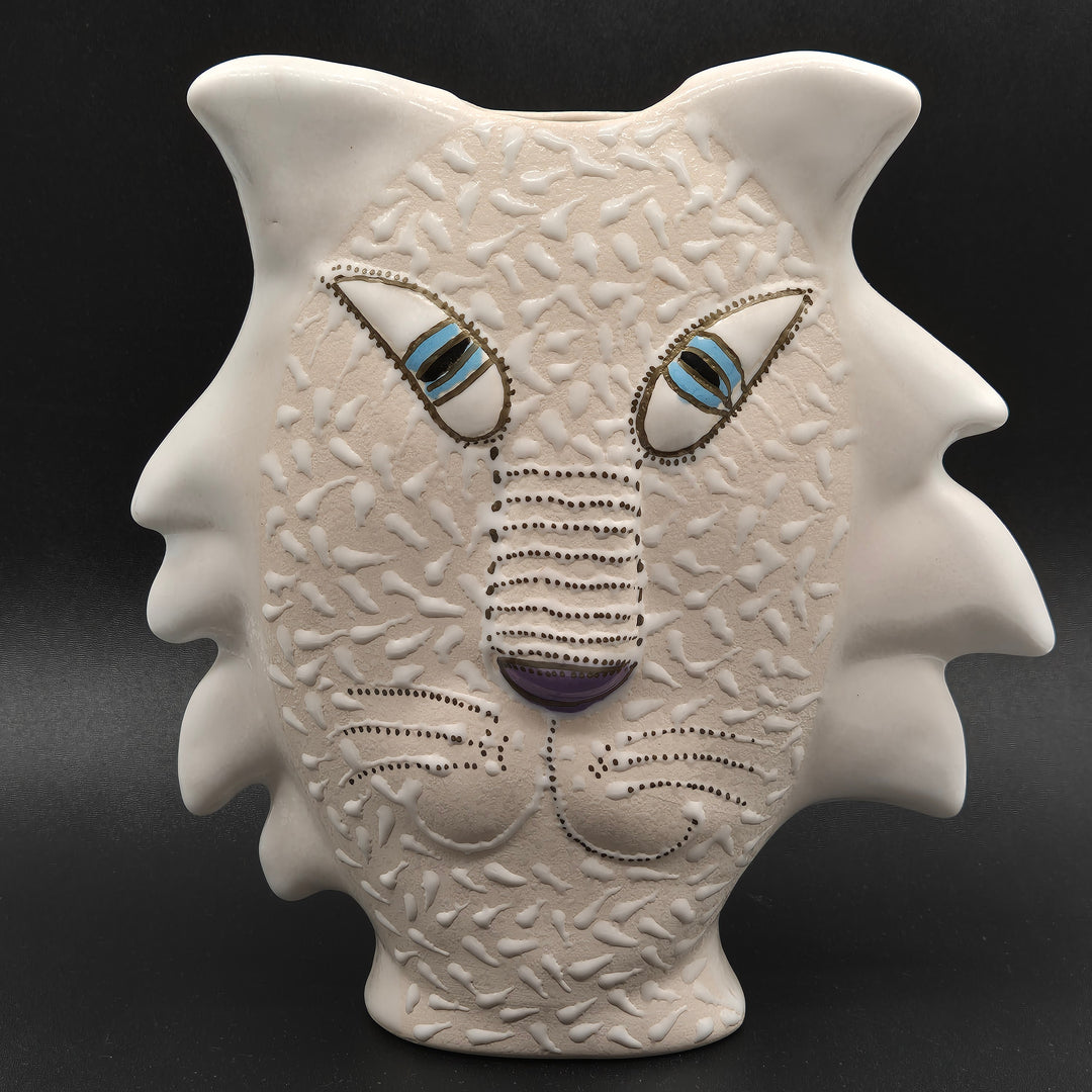 Unik ansiktsformad keramikvas av Karin