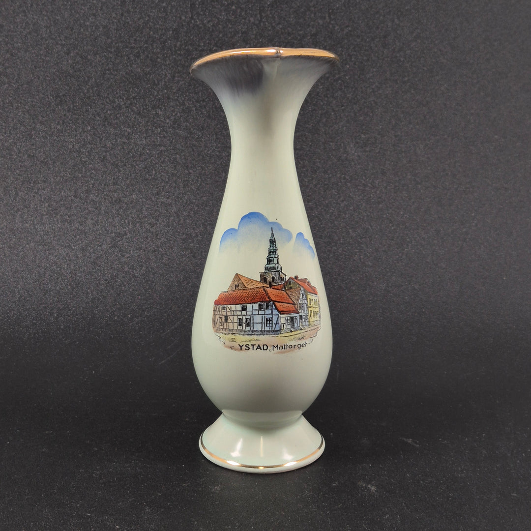 Klassisk Ystad-målad keramisk vas med guldtrim
