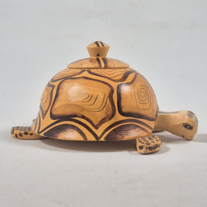 Unik retro sköldpaddsskulptur i trä