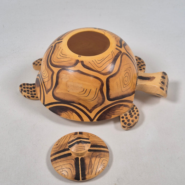 Unik retro sköldpaddsskulptur i trä