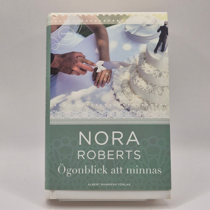 Nora Roberts bok Ögonblick att minnas