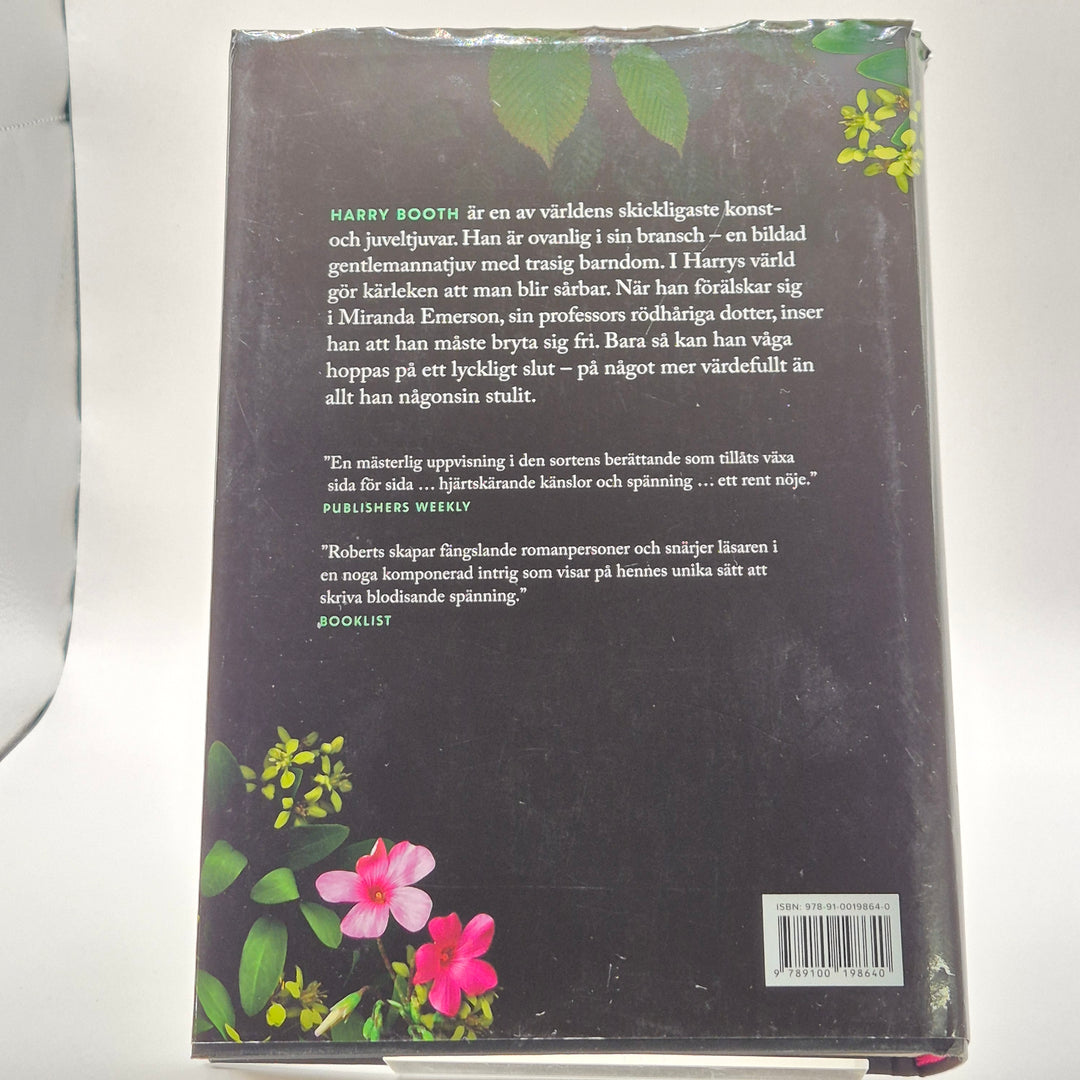 Midnattsdåd Nora Roberts Bok Begagnad