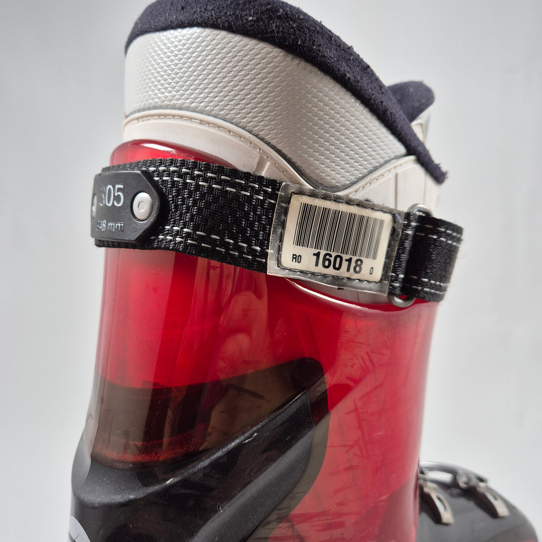 Rossignol skidpjäxor i gott skick 305 mm