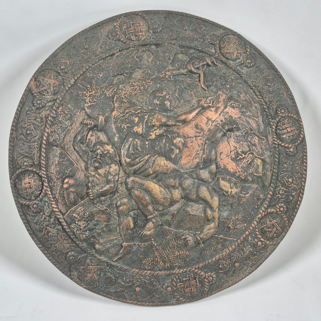 Antik koppartallrik med historiska motiv