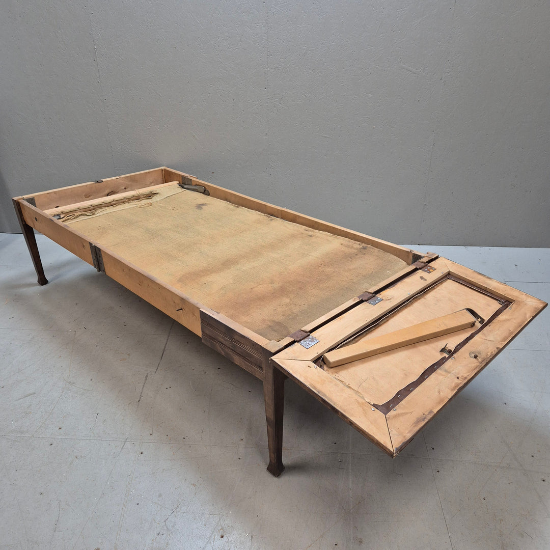 Retroförvaringsbänk i trä med rustik design