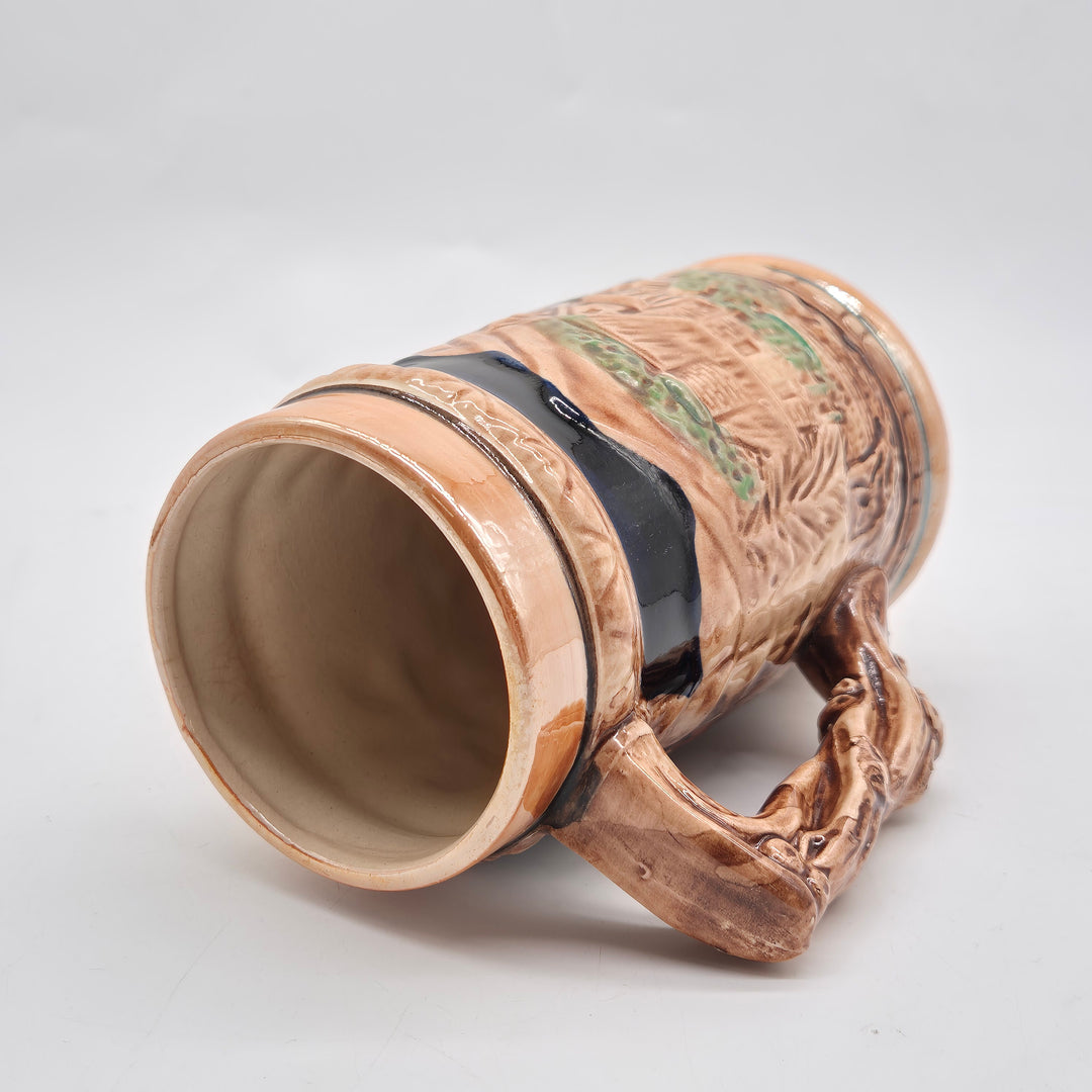 Retro keramikölsejdel med handmålat folkloristiskt motiv