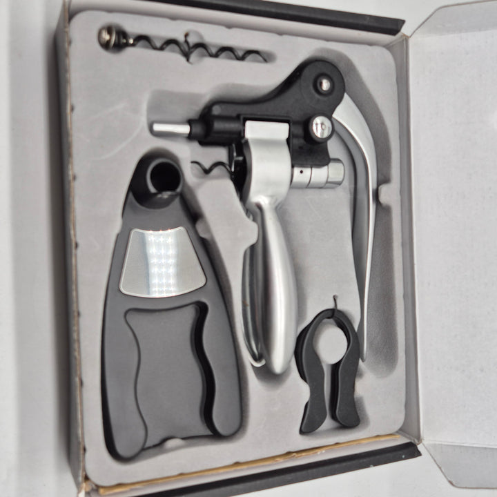 Elegant korkskruv i svart och silverfinish