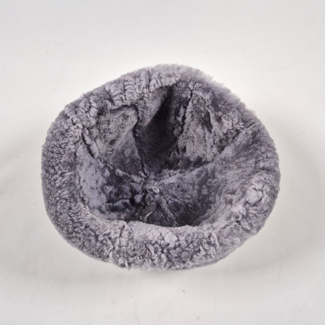 Varm vintermössa i konstläder och mjuk fleece – Herr