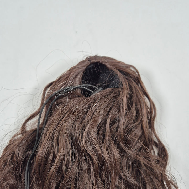 Unik löshårsperuk i syntetiska fibrer