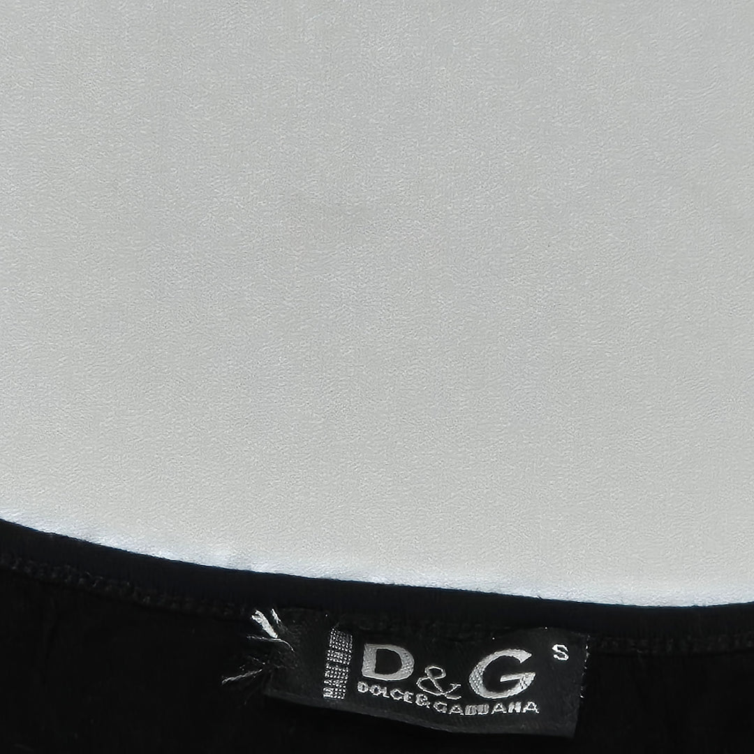 Elegant svart topp med silverpärlor från Dolce & Gabbana