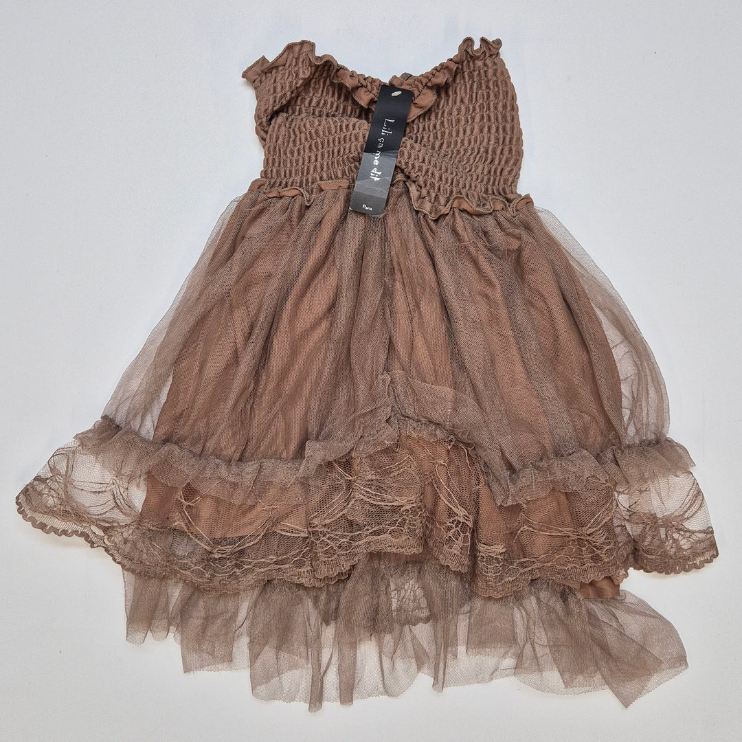 Ny Tyllklänning i Vintage Stil – Brun Volangdesign