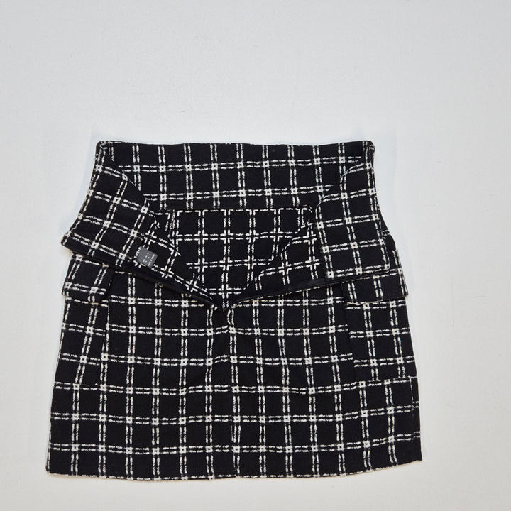 Elegant rutiga kjol från Shein i syntetmaterial