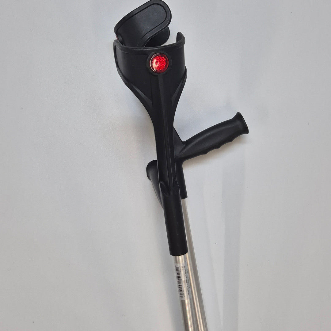 Justerbara aluminiumkryckor med ergonomiska handtag