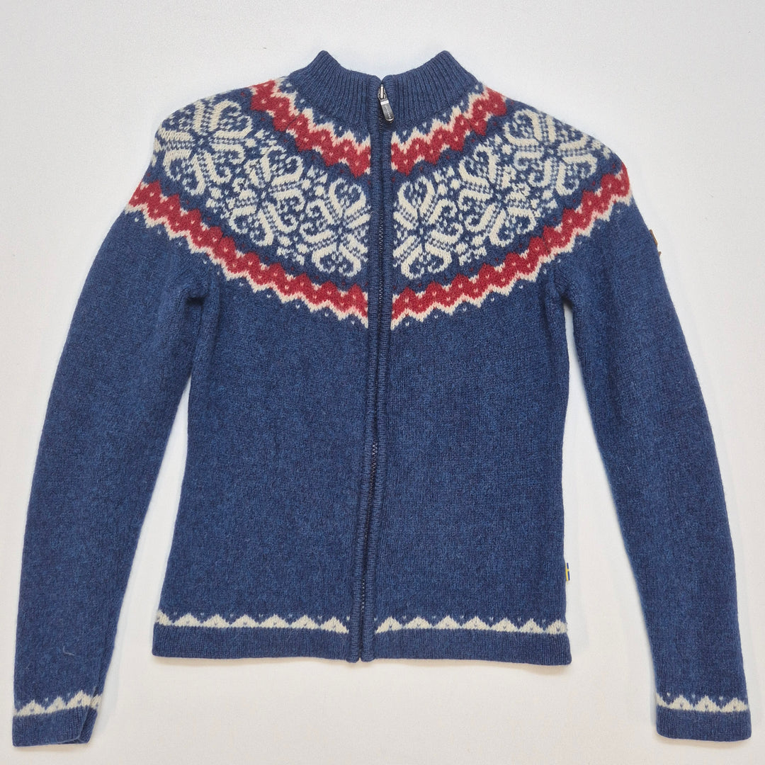 Klassisk Fjällräven tröja i nordiskt mönster