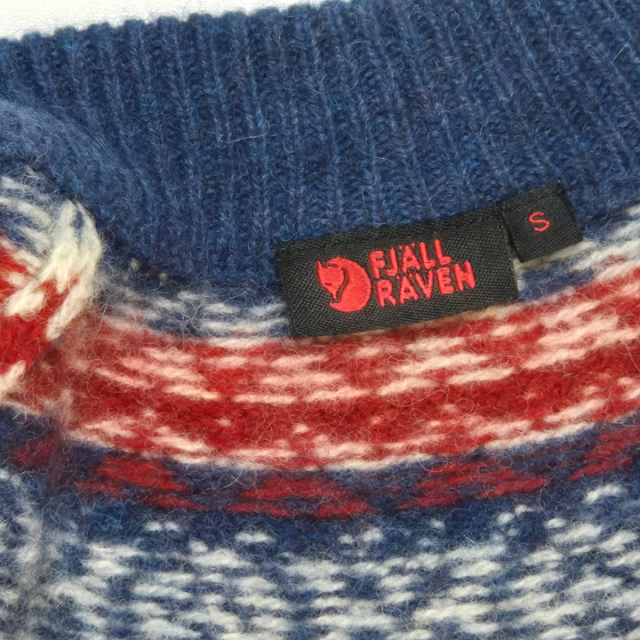 Klassisk Fjällräven tröja i nordiskt mönster