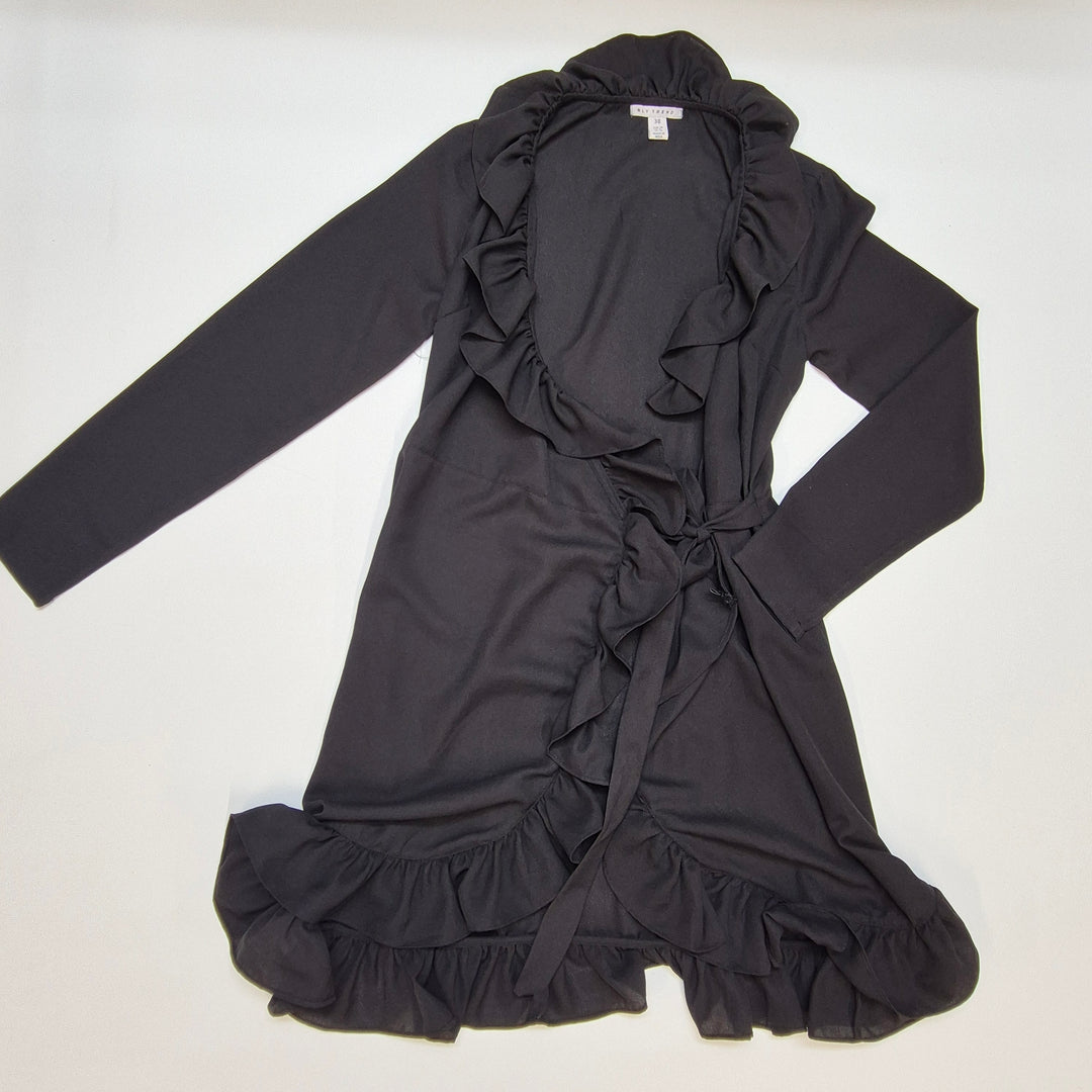 Elegant svart klänning med rynk från NLY Trend