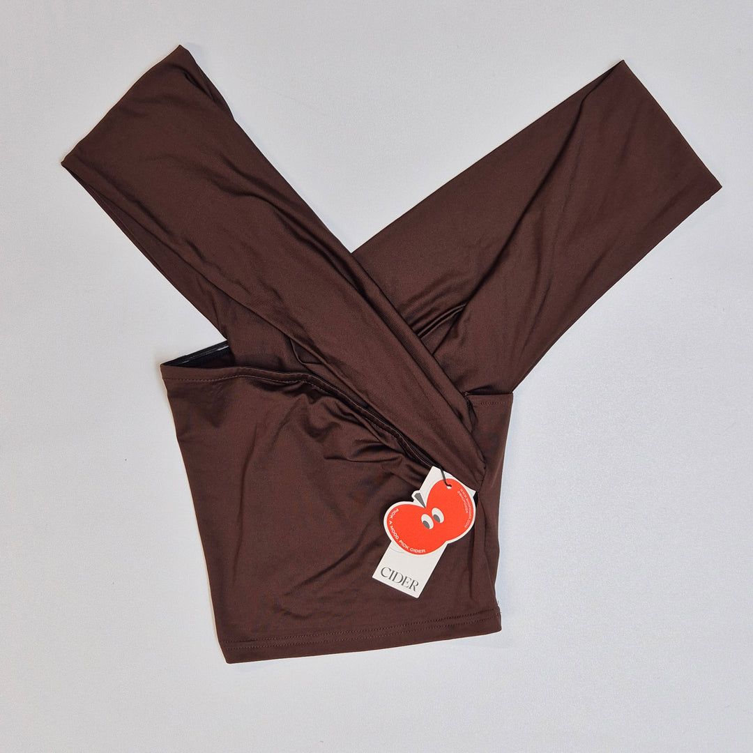 Elegant mörkbrun topp från Cider i polyester