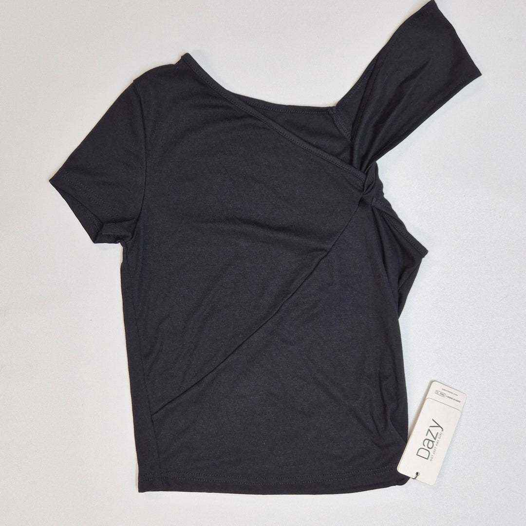 Svart T-shirt från Dazy storlek M