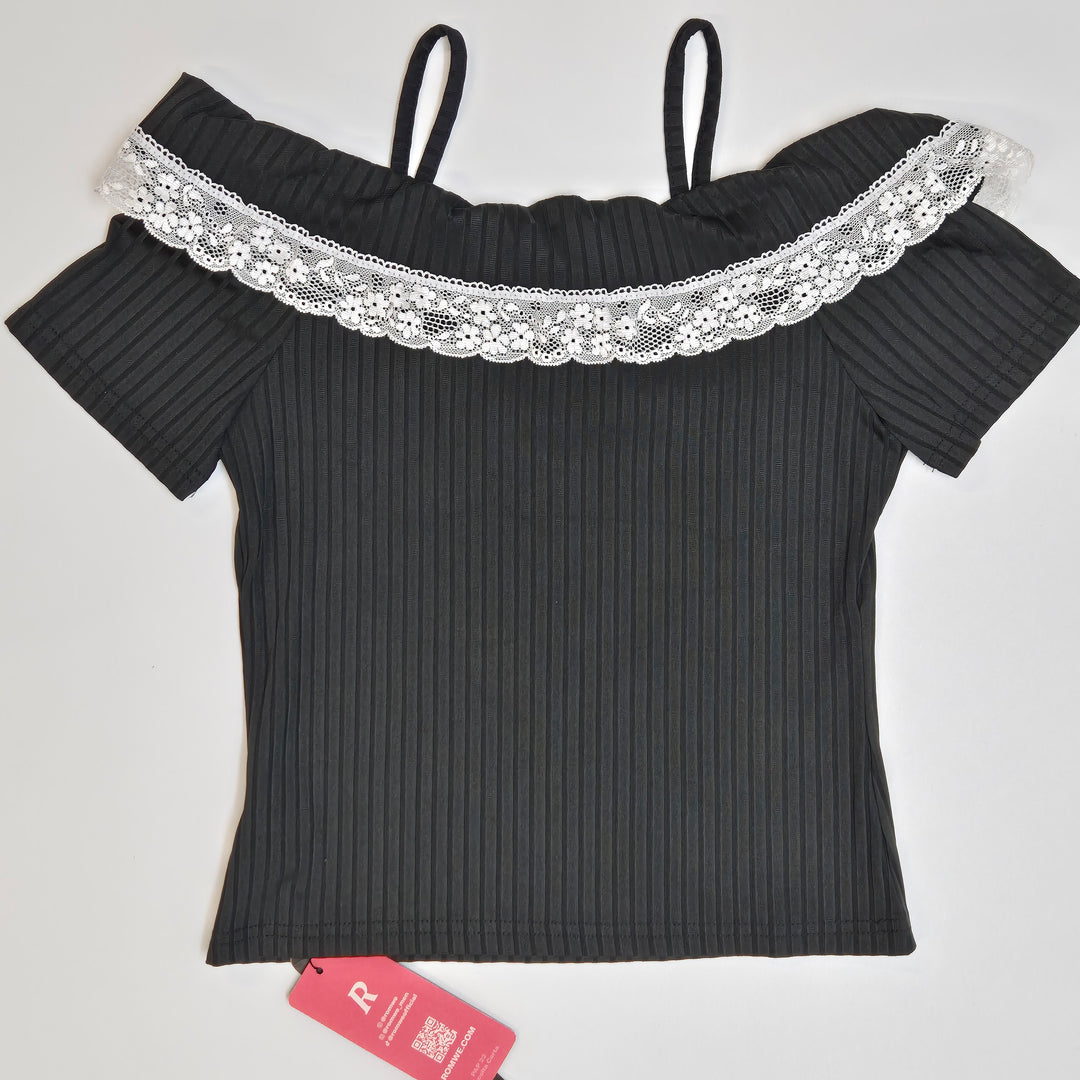 Elegant svart blus med spetsdetaljer från Romwe