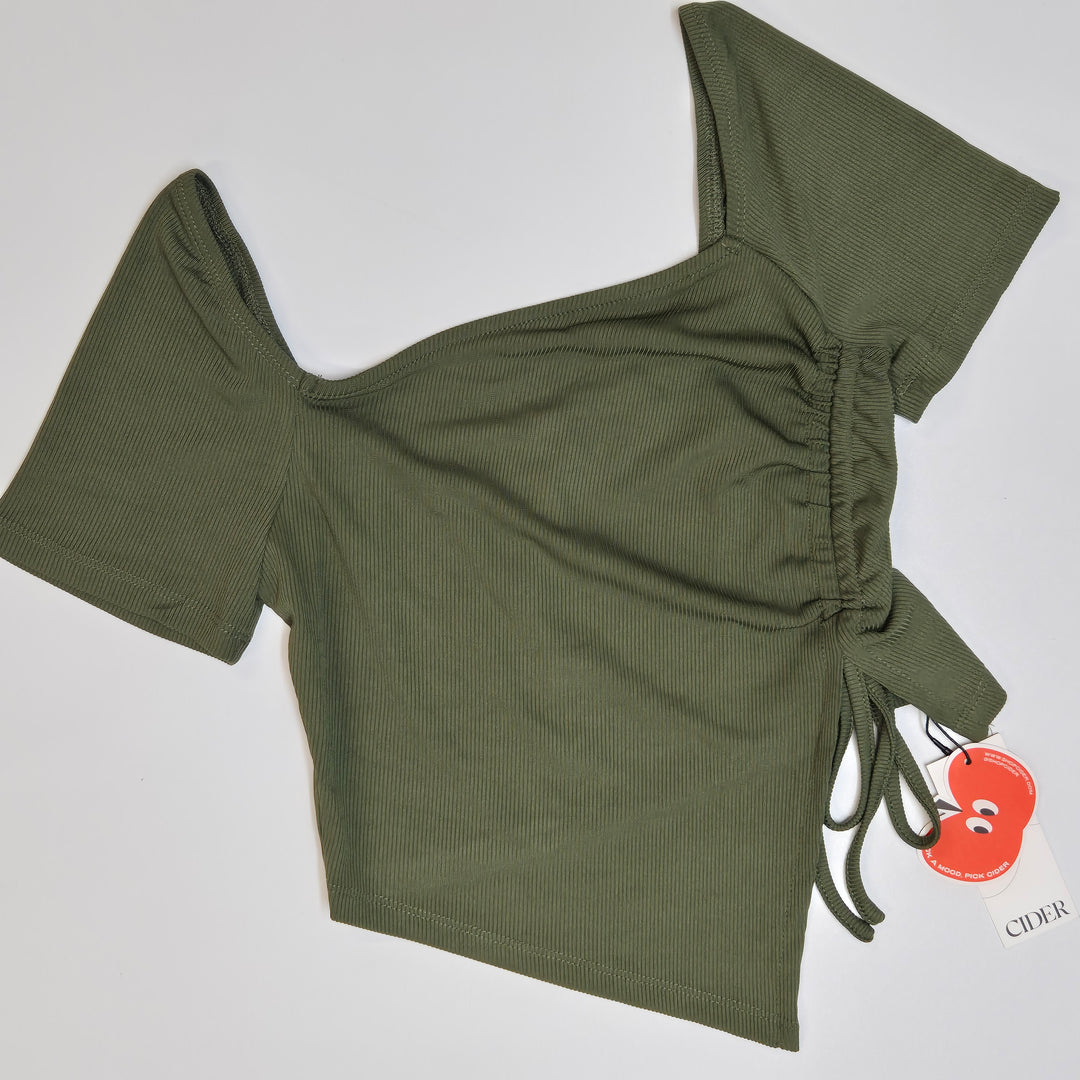 Ärmlös grön topp från Cider i nyskick
