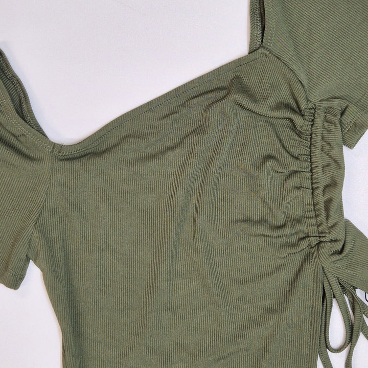 Ärmlös grön topp från Cider i nyskick