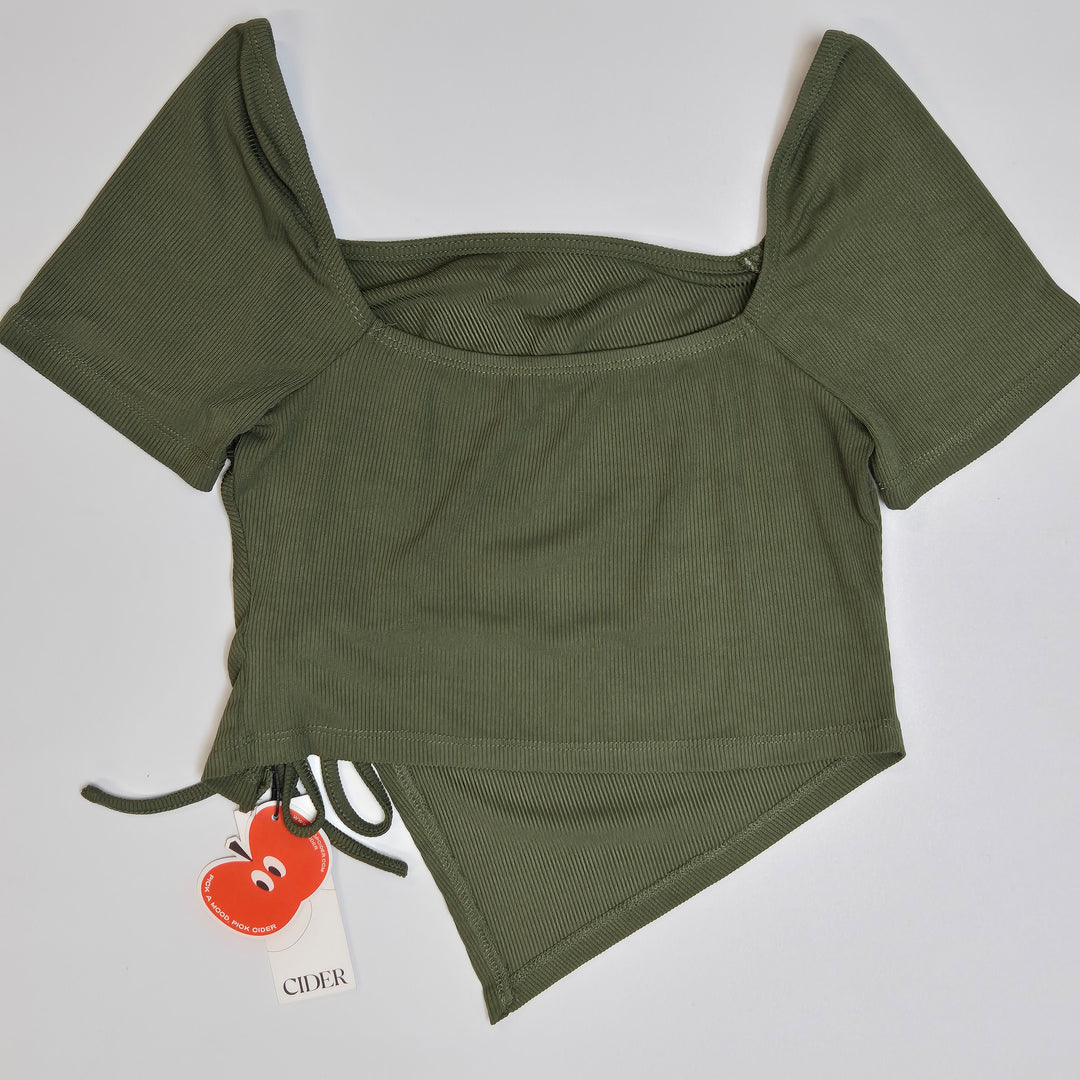Ärmlös grön topp från Cider i nyskick