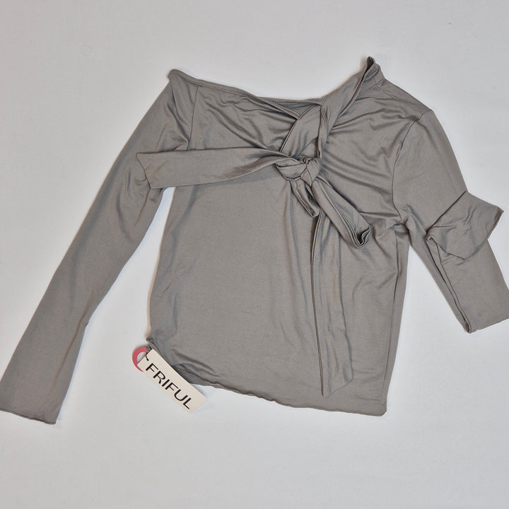 Elegant grå Friful topp med knytdesign