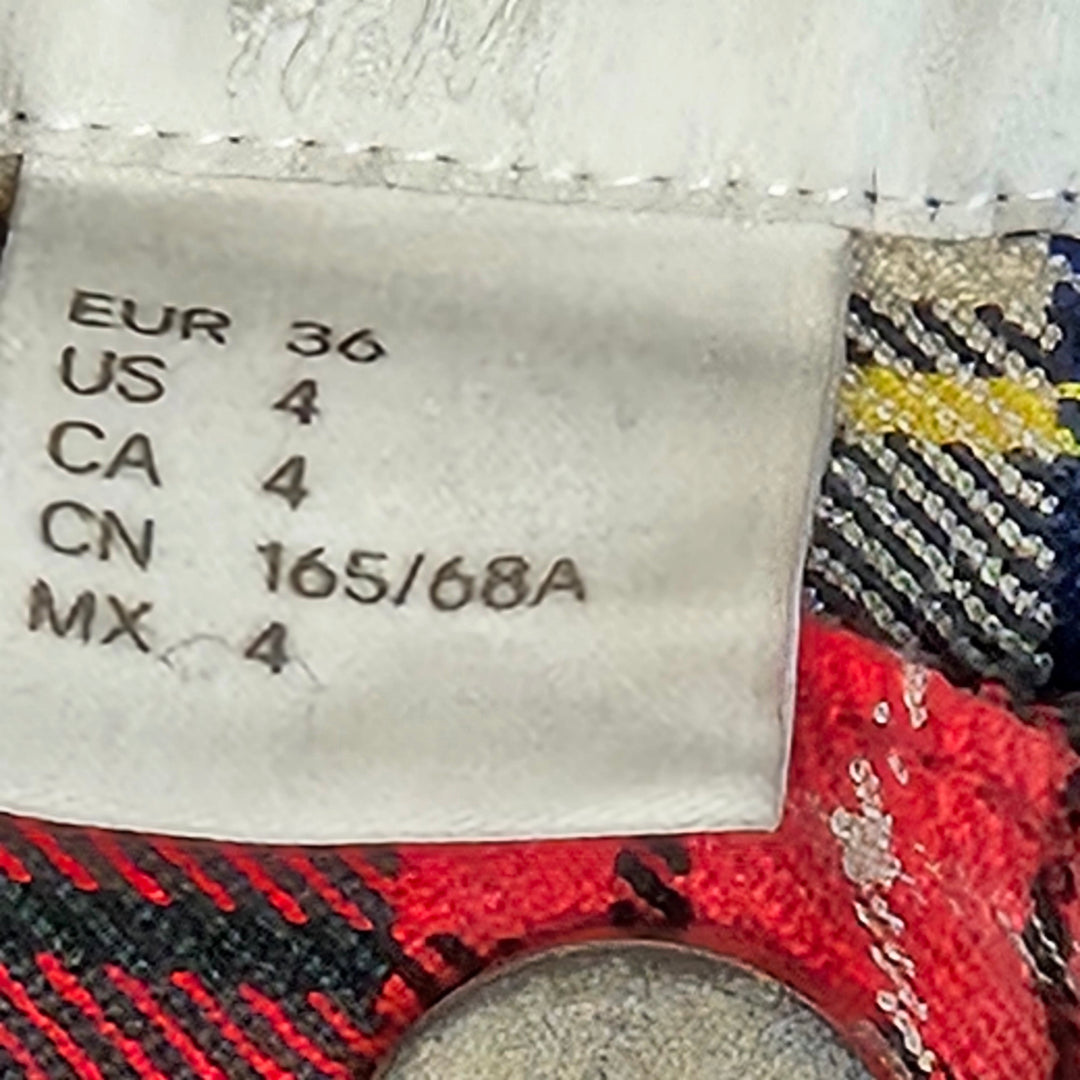 Unika rutiga byxor i tartanmönster