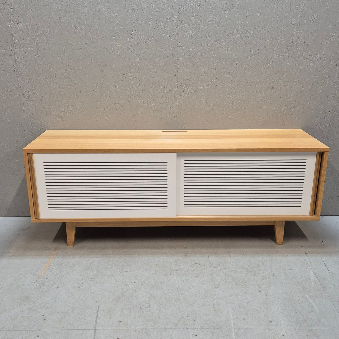 Retro TV-bänk i trä med skjutdörrar