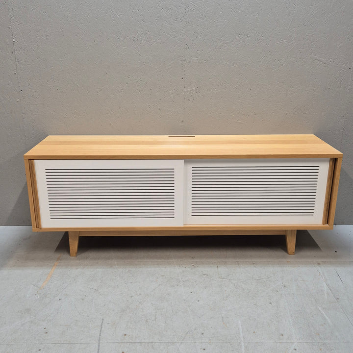 Retro TV-bänk i trä med skjutdörrar