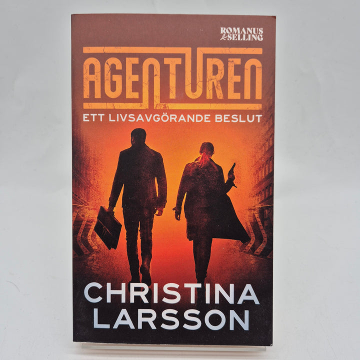 Agenturen av Christina Larsson i mycket gott skick