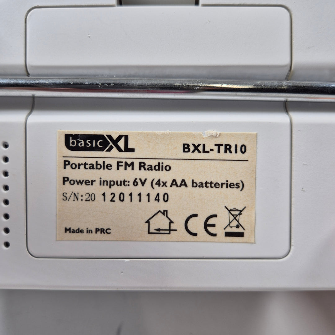 Retro Bärbar FM-radio BasicXL Begagnad