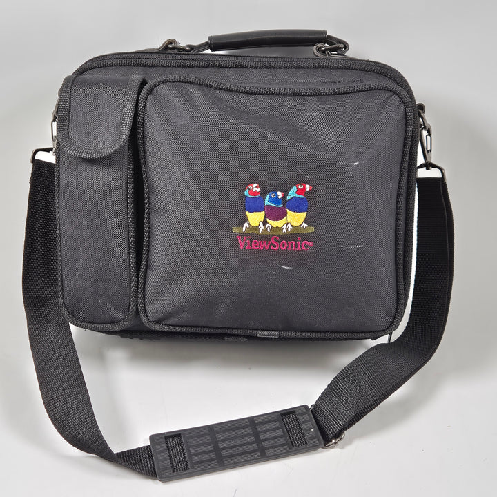 Epson projektor för filmkvällar och presentationer