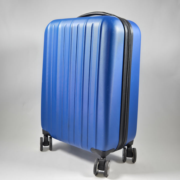 Elegant och modern blå kabinväska