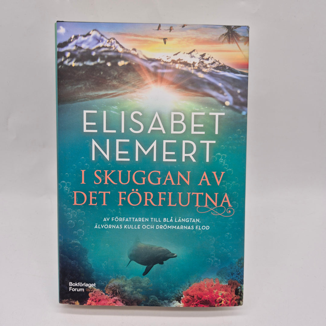 Bok I skuggan av det förflutna Elisabet Nemert