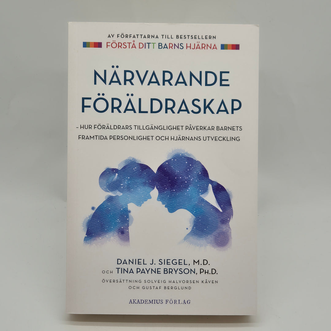 Närvarande Föräldraskap Bok i Mycket Gott Skick