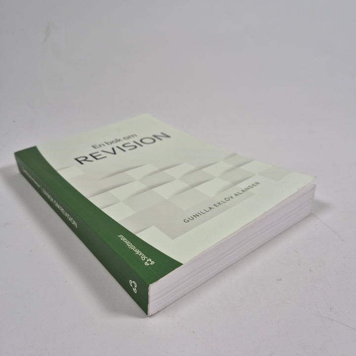 Revision kursbok Studentlitteratur av Gunilla Eklöv