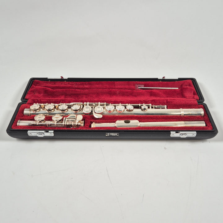 Yamaha YFL-211S tvärflöjt med fodral