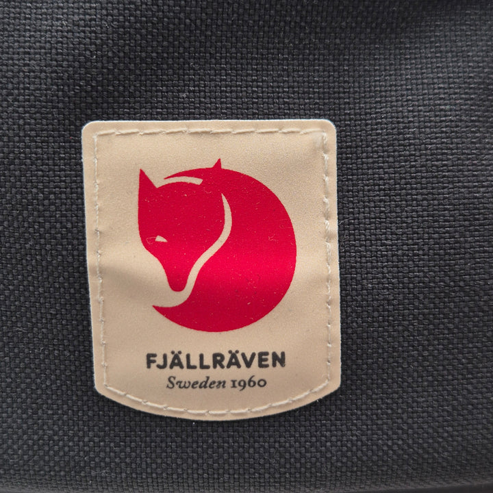 Svart klassisk midjeväska Fjällräven begagnad