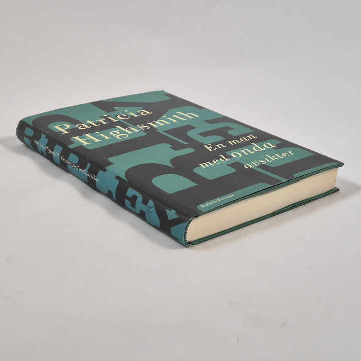 Patricia Highsmith En man med onda avsikter inbunden